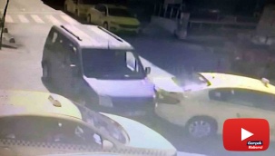 Taksi durağına dalan hafif ticari araç ortalığı birbirine kattı