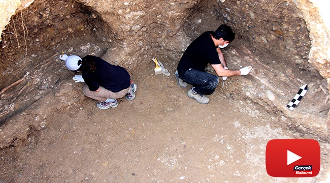 Bin 500 Yıllık mezar odası iş makinesinin tekerinin batmasıyla bulundu