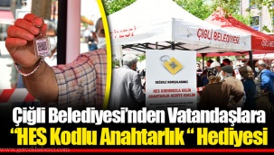 Çiğli’de Vatandaşlara HES Kodlu Anahtarlık Dağıtıldı