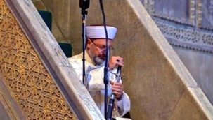 Diyanet Başkanı: Namazlarımızı evimizde de olsa cemaatle kılmaya çalışalım