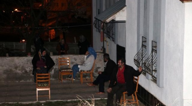 İftar öncesi yemek için tartıştığı eşini bıçaklayarak öldürdü