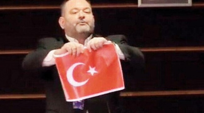 Türk bayrağını yırtmıştı... Yunan milletvekilinin dokunulmazlığı kaldırıldı