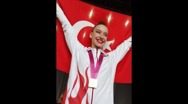 Ayşe Begüm Onbaşı dünya şampiyonu oldu