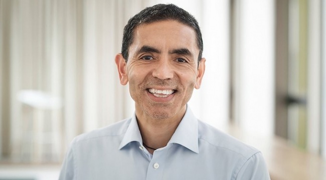 BioNTech CEO'su Şahin: 'Aşının yeni bir versiyonu geliştiriliyor'