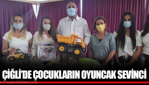 ÇİĞLİ’DE ÇOCUKLARIN OYUNCAK SEVİNCİ