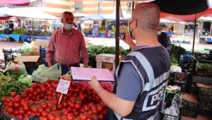 Diliyle parmağını ıslatarak poşetin ağzını açan pazarcıya ceza