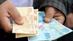 Emeklilerin Ramazan Bayramı ikramiyeleri ödenmeye başladı