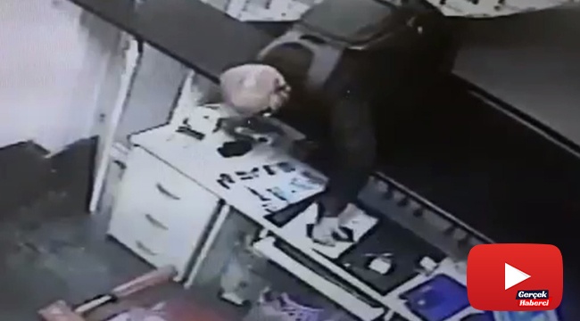 Hotele müşteri gibi geldi, resepsiyondan telefonu çaldı