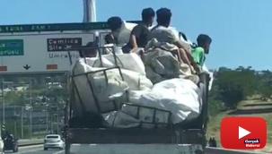 Kamyonet kasasındaki tehlikeli yolculuk kamerada