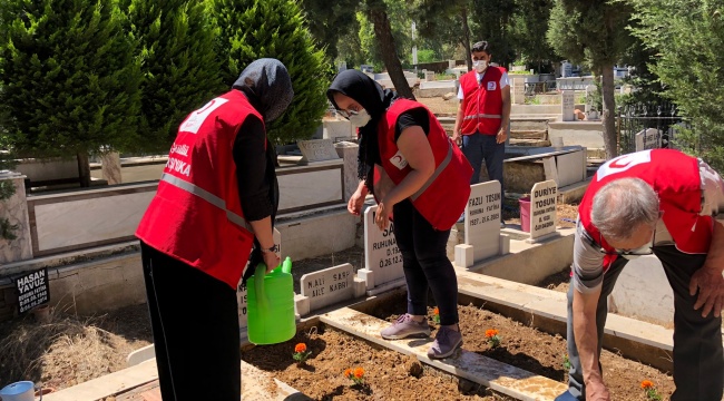 KIZILAY KARŞIYAKA’DAN VEFA