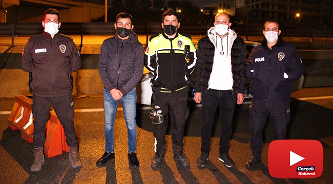 Polis, iftar saatinde yaptığı bu hareketiyle yürekleri ısıttı
