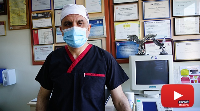 Sünnet ettiği çocukların göbeğine ‘1903 kere maşallah’ yazarak sakinleştiriyor