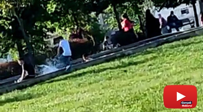 Arnavutköy’de çocukların tehlikeli süs havuzu eğlencesi kamerada