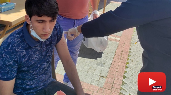Bakan Koca’nın fotoğrafını paylaştığı Furkan o anları anlattı