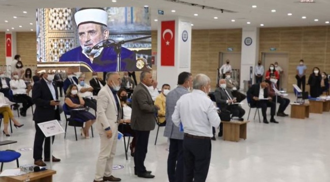Muğla Belediye Meclisi'nde Atatürk'e lanet okuyan imam kınandı, AK Parti ve MHP'liler salonu terk etti