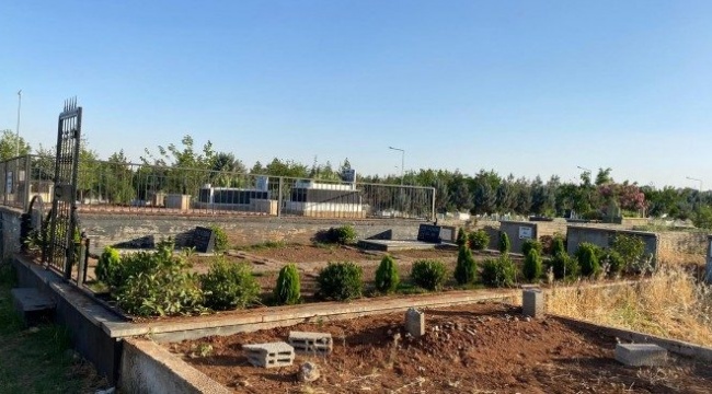 Tahir Elçi’nin mezarına saldırı: Tahrip ettiler