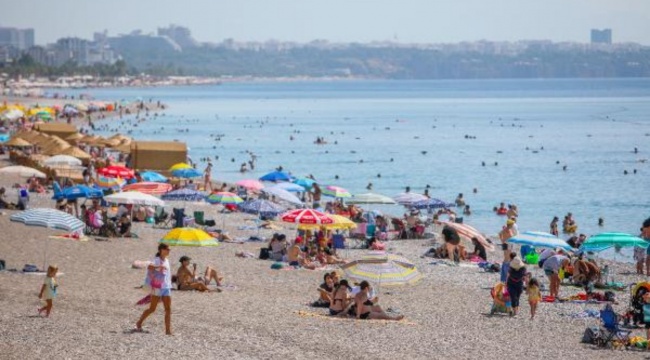 Antalya'ya gelen turist sayısı 3 milyonu geçti