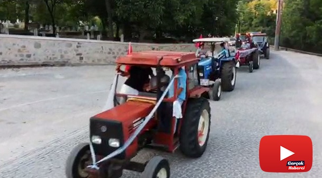 Çiftçi ailenin sünnet düğününde otomobiller yerlerini traktöre bıraktı