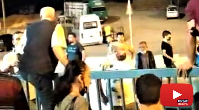 Kurbanlıklarını kesebilmek için kapıların üzerinden atladılar