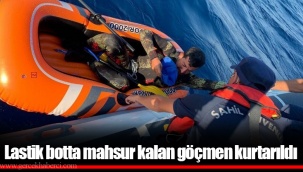 Lastik botta mahsur kalan göçmen kurtarıldı