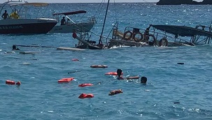 Muğla'da tur teknesi battı