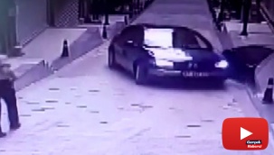 Park halinde ki araç çay ocağına girdi, gazeteciler ölümden döndü