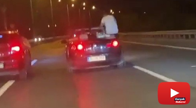 Seyir halindeki araçlardan dışarı çıkan magandalar kamerada