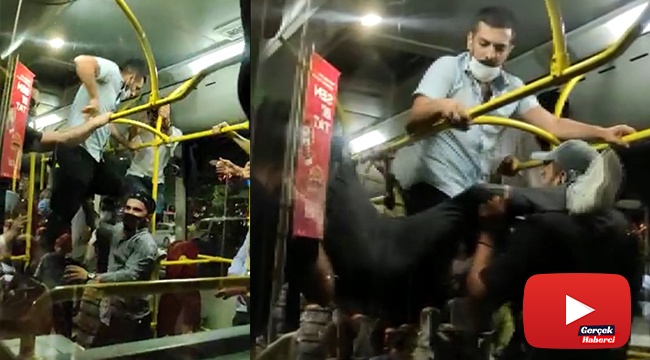 Üsküdar'da otobüste tekmelerin havada uçuştuğu maske takma kavgası kamerada