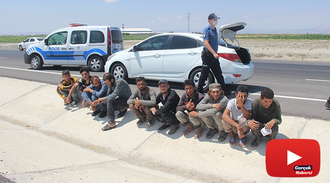 Uygulama noktasından kaçan otomobilden 10 göçmen çıktı