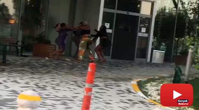 Yabancı uyruklu kadınların saç saça baş başa kavgası kamerada