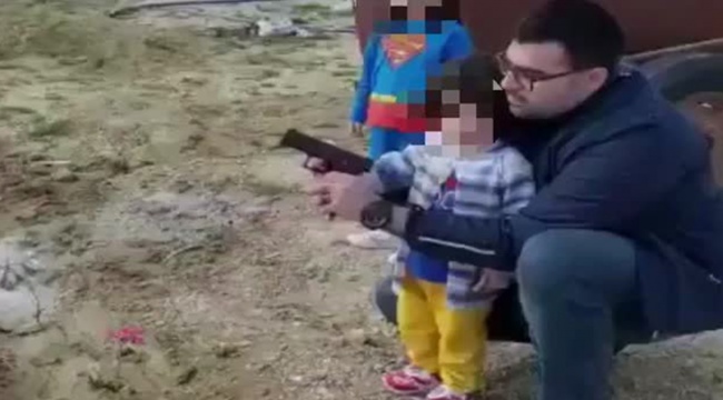 AK Parti Antakya Gençlik Kolları Başkanı’nın bir çocuğa silah tutturduğu görüntüler tepki çekti!