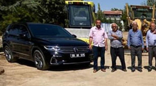 AK Partili başkanın lüks makam aracı sevinci: Kalpler ancak Allah C.C.'yi anmakla huzura erebilir