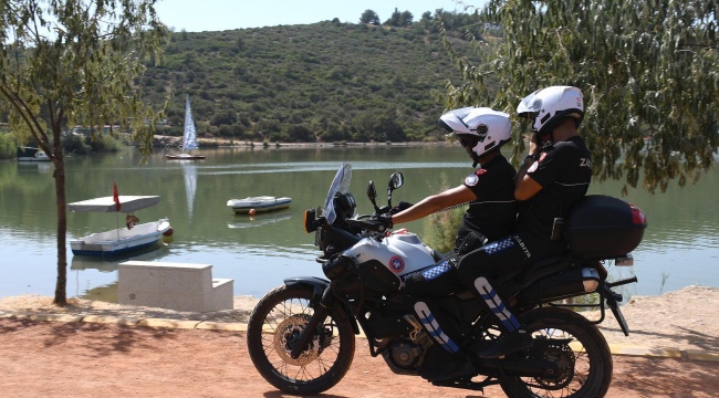 Kuşadası’nda Zabıta Ekipleri Yangınları Önlemek İçin Çalışıyor