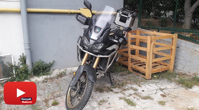 Park halindeki motosiklet saniyeler içinde böyle çalındı