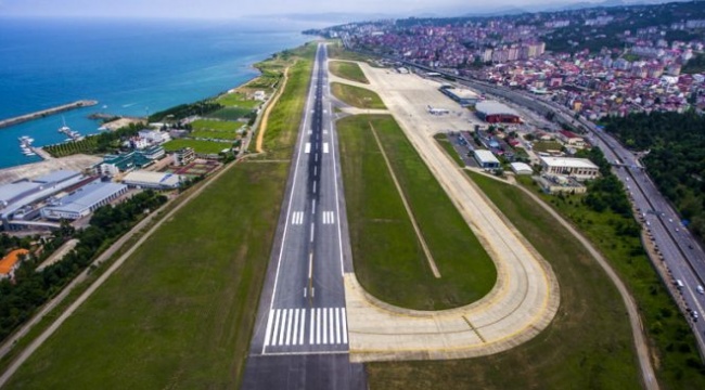 Trabzon Havalimanı'nda pist çatladı, uçuşlar iptal edildi