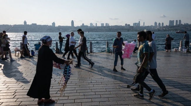 Türkiye'de bugün 21 bin 372 yeni koronavirüs vakası tespit edildi, 157 kişi hayatını kaybetti