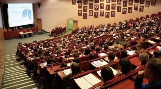 Üniversitelerde yüz yüze eğitim olacak mı?