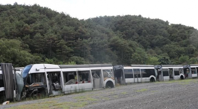 AK Parti’nin 63 milyon avroluk zararı: Kullanılamayan metrobüsler çürüdü