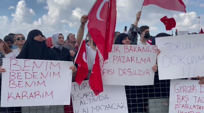 Aşı karşıtlarının İstanbul mitingi: Çoğunluk maske takmadı, bir kişi 'Yeni normalin canı cehenneme' diye bağırdı