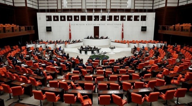 “Fahrettin Altun’un eşi derslere girmiyor” iddiası Meclis gündeminde