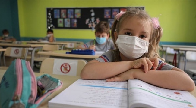 Maske zorunluluğu olmayan okullarda salgın ihtimali 3,5 kat daha fazla