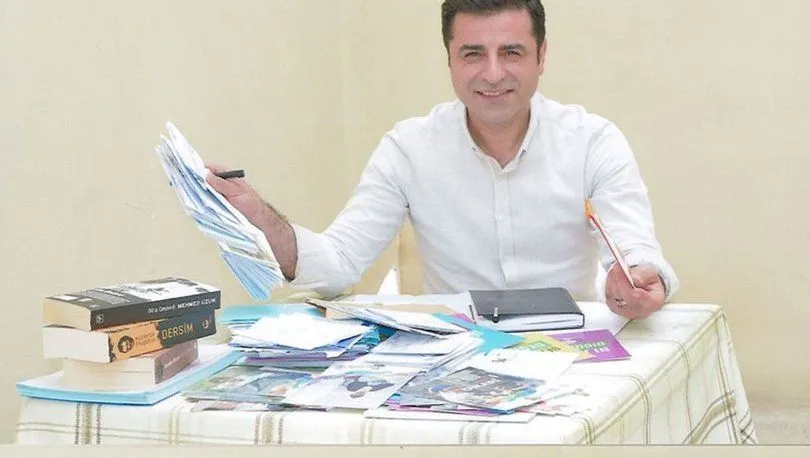 Selahattin Demirtaş'tan Kürtçe kitap önerisi: 'Asimilasyon bitti' diyenler yalan söylüyor