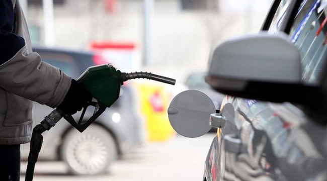 Benzine ve motorine yine zam geliyor