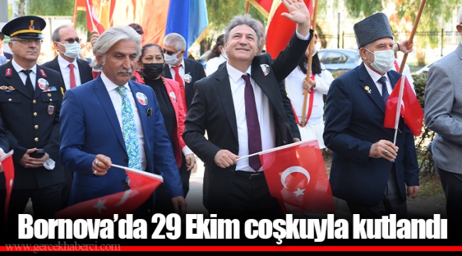 Bornova’da 29 Ekim coşkuyla kutlandı