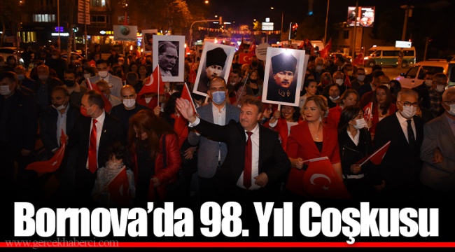 Bornova’da 98. Yıl Coşkusu