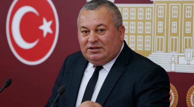 Cemal Enginyurt'tan sert tepki: Sarayımızda 3, 5, 6 maaş alan çok değerli bürokratlarımız var!