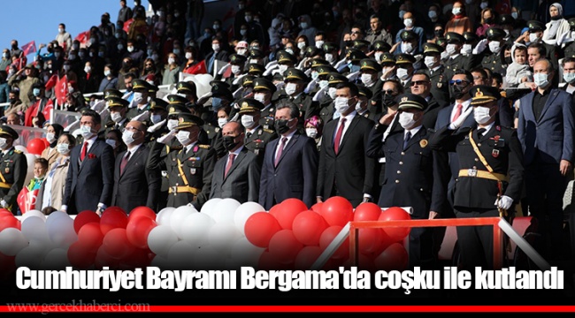 Cumhuriyet Bayramı Bergama'da coşku ile kutlandı
