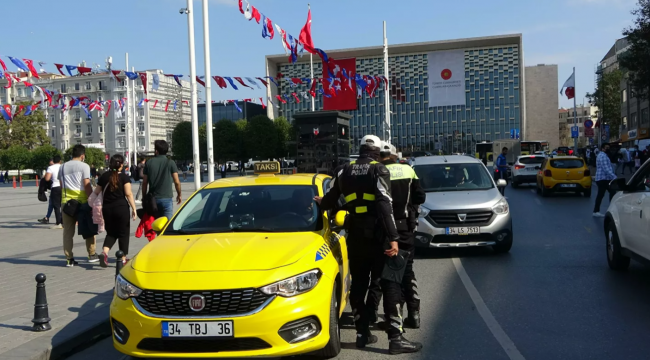 İçişleri Bakanlığı'ndan 81 ildeki taksiciler için 12 yeni kural