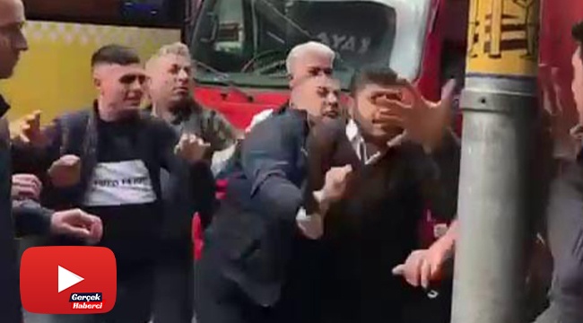 Kamyonet sürücüsü ile İETT şoförü tekme tokat birbirine saldırdı