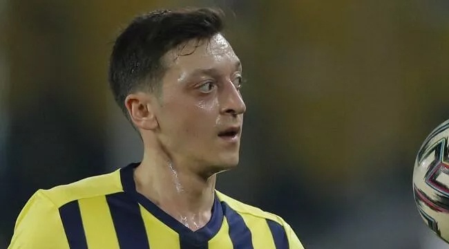 Mesut Özil kripto para çıkarıyor